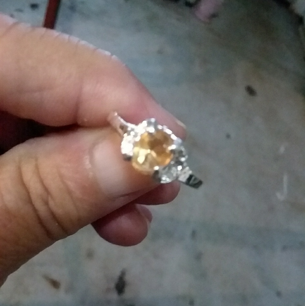 Ring - Picture 3 of 5